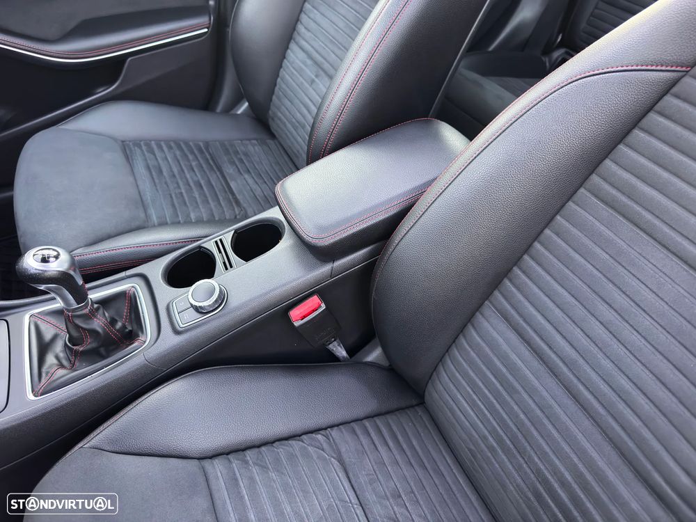 Mercedes-Benz GLA 200 (CDI) d AMG Line - 29