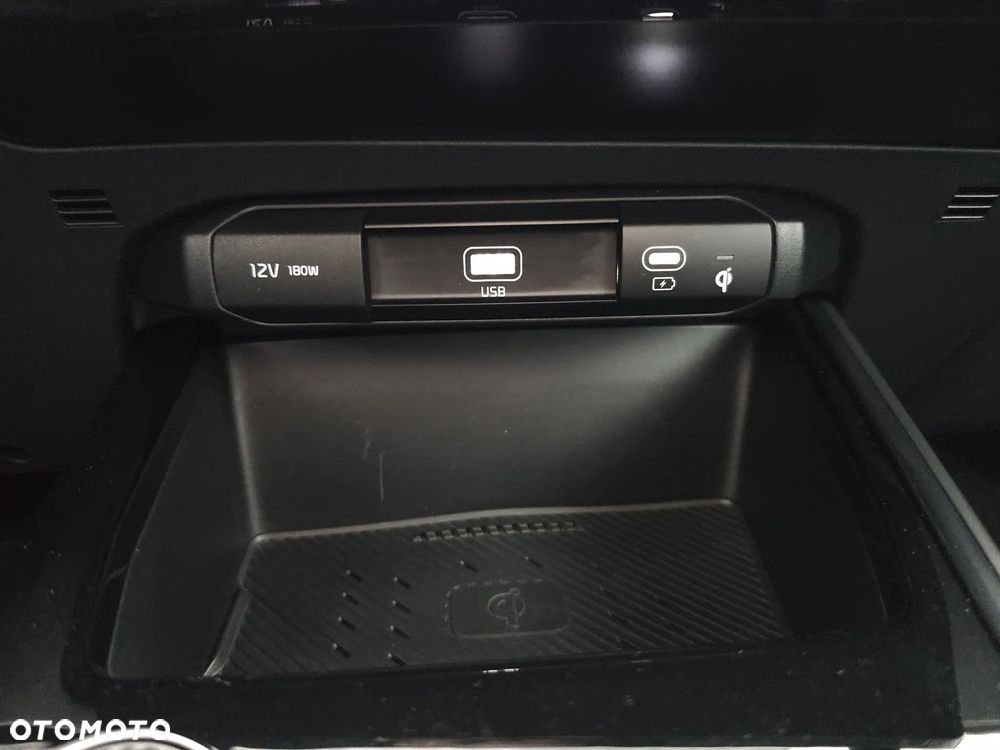 Kia Niro 1.6 GDI Hybrid Business Line - 26