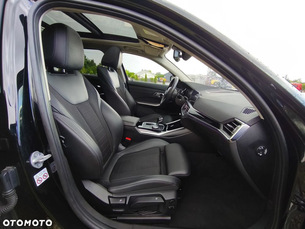 BMW Seria 3 320d Edition M Sport Shadow - 24