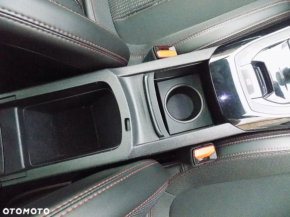 Peugeot 308 SW e-HDi 115 Stop & Start Allure - 17