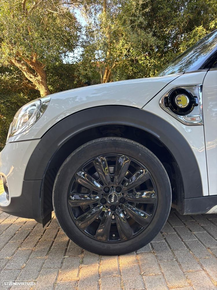 MINI Countryman Cooper SE ALL4 Auto - 4