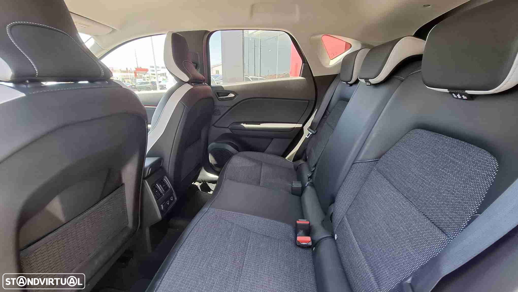 Renault Captur 1.0 TCe Techno - 17