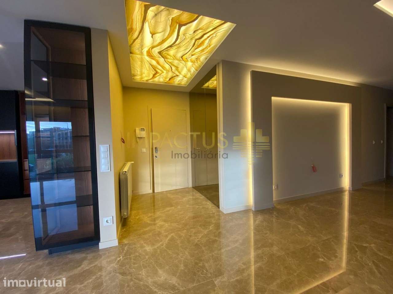 Magnífico Apartamento a poucos metros da praia - Grande imagem: 3/28