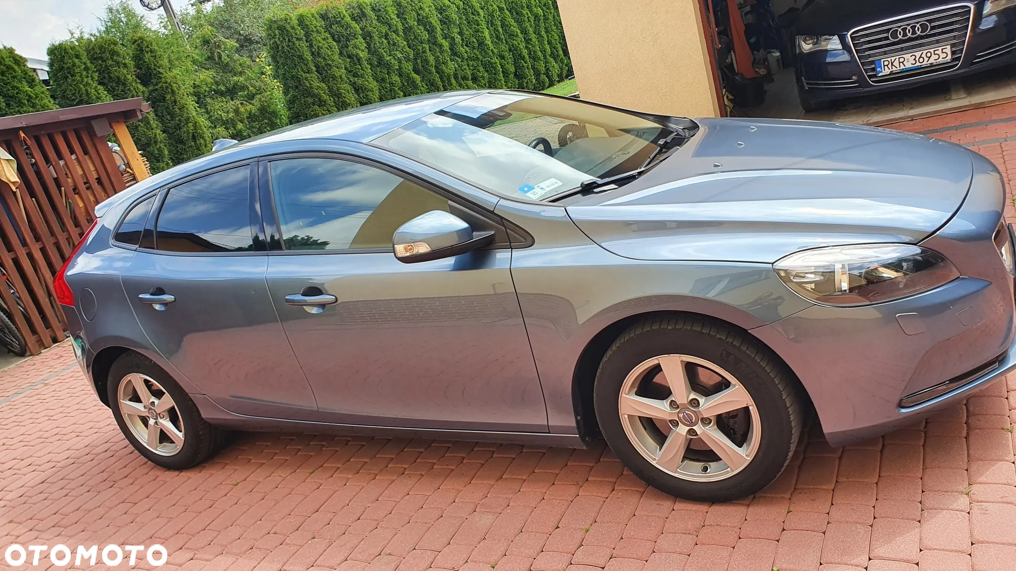 Volvo V40 T3 Momentum - 4