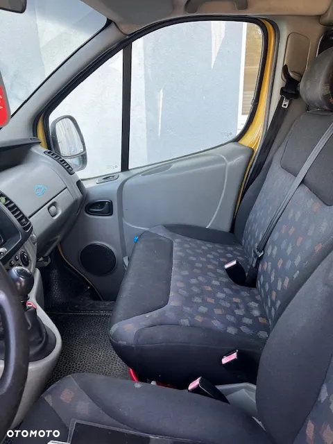 Opel Vivaro - 8