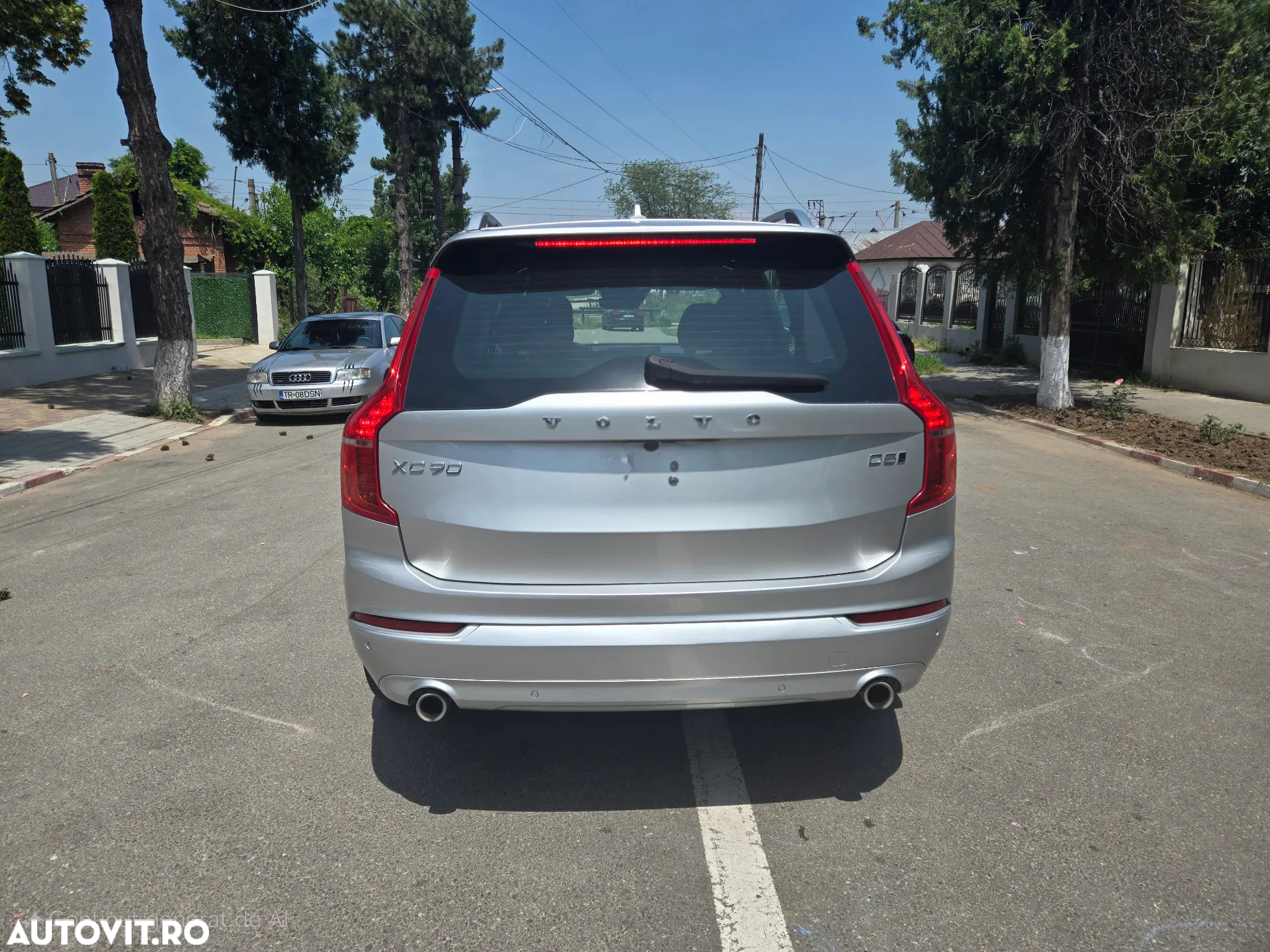 Volvo XC 90 B5 D AWD Geartronic Momentum Pro - 3