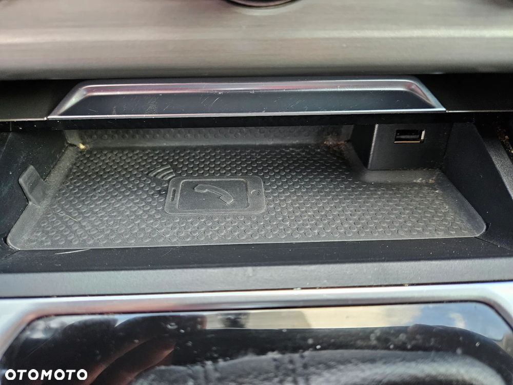 Volkswagen Passat - 15