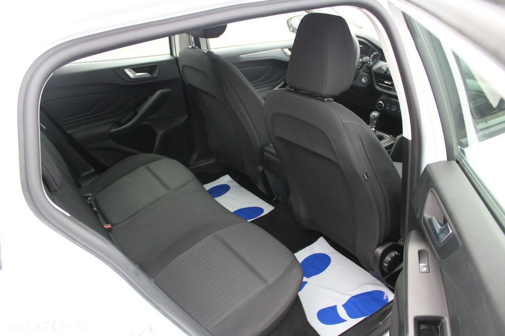 Ford Focus - 28