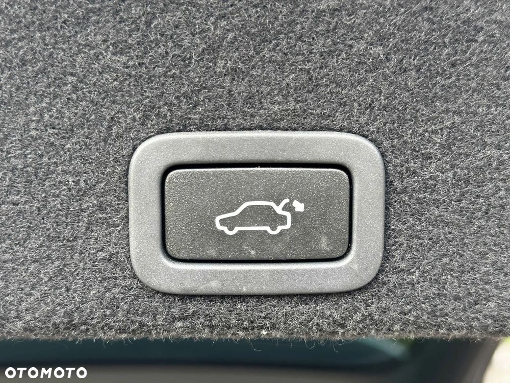 Volvo XC 60 D4 Momentum - 35