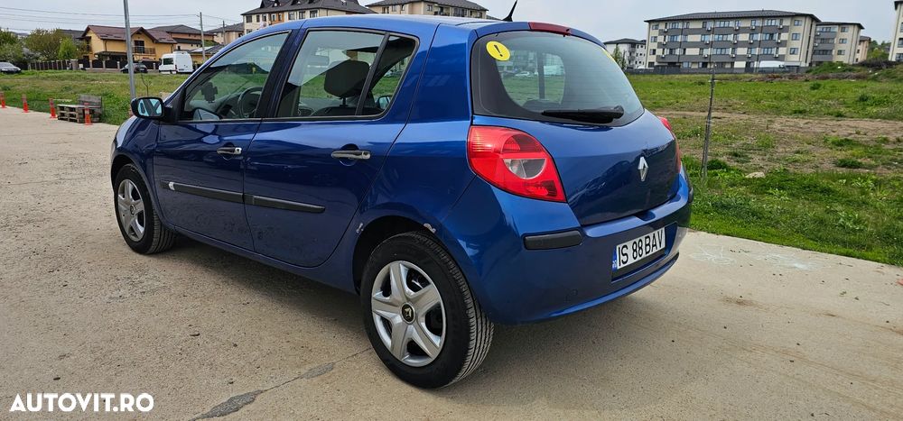 Renault Clio III 1.4 Privilege - 7