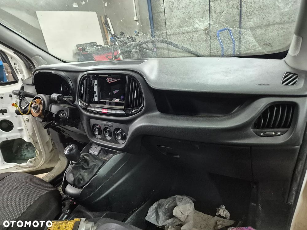 DESKA KOKPIT KONSOLA FIAT DOBLO II LIFT  15-22r. - 1