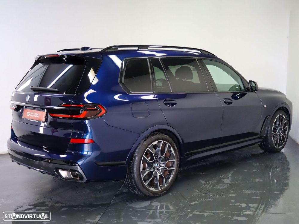 BMW X7 40 d xDrive Pack M Desportivo - 4