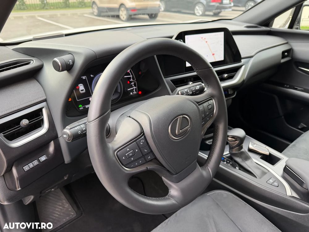 Lexus UX 250h FWD Business - 15