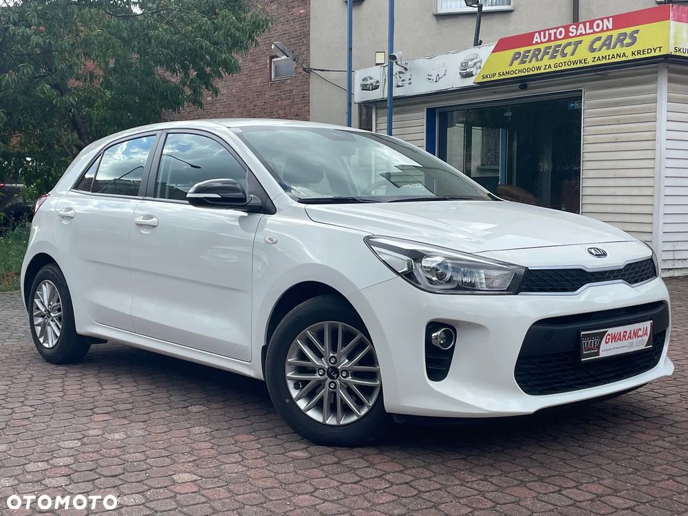 Kia Rio 1.2 L - 3