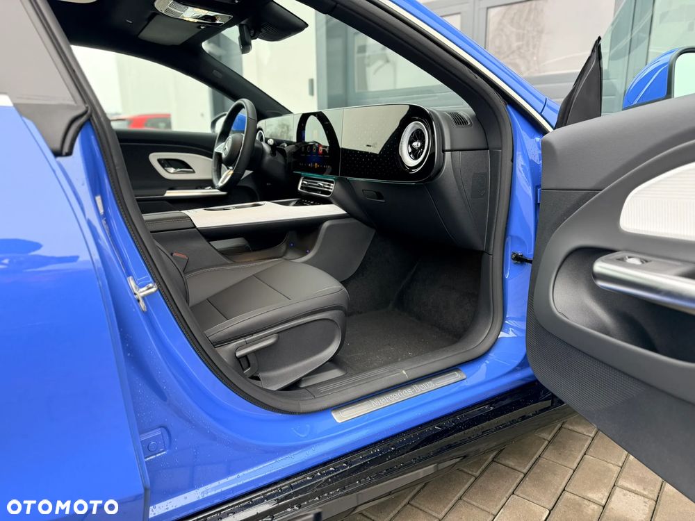 Mercedes-Benz CLA - 17