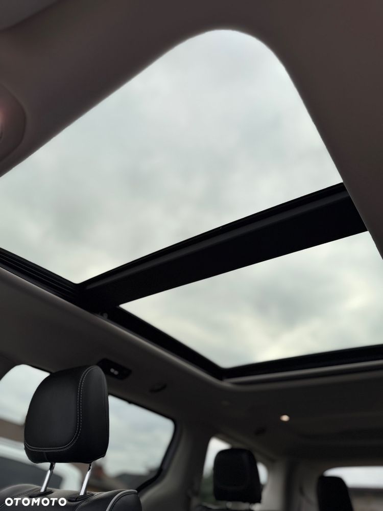 Chrysler Pacifica - 38