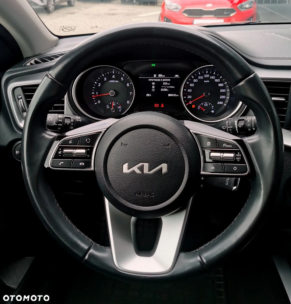 Kia XCeed 1.5 T-GDI M - 10