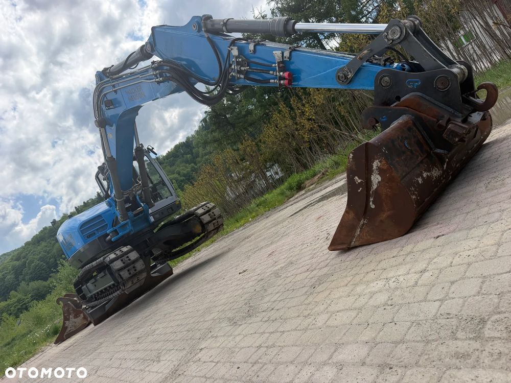 Wacker Neuson ET145 Koparka Gąsienicowa 15 ton. Maszyna jak Nowa 2018 rok. 3400Mtg silnik PERKINS. Maszyna Pełny Oryginał. Aktualna DEKRA BMWT oraz aktualne serwisy Eksploatacyjne! Sprowadzona z Norwegii, KLIMA, KAMERY, własna pompa tankowania, Nagłośnienie, Zero luzów i wycieków! OKAZJA. Szybkozłącze Hydrauliczne. Skrętne ramię. Dodatkowe linie hydrauliczne! 2 łyżki - 24