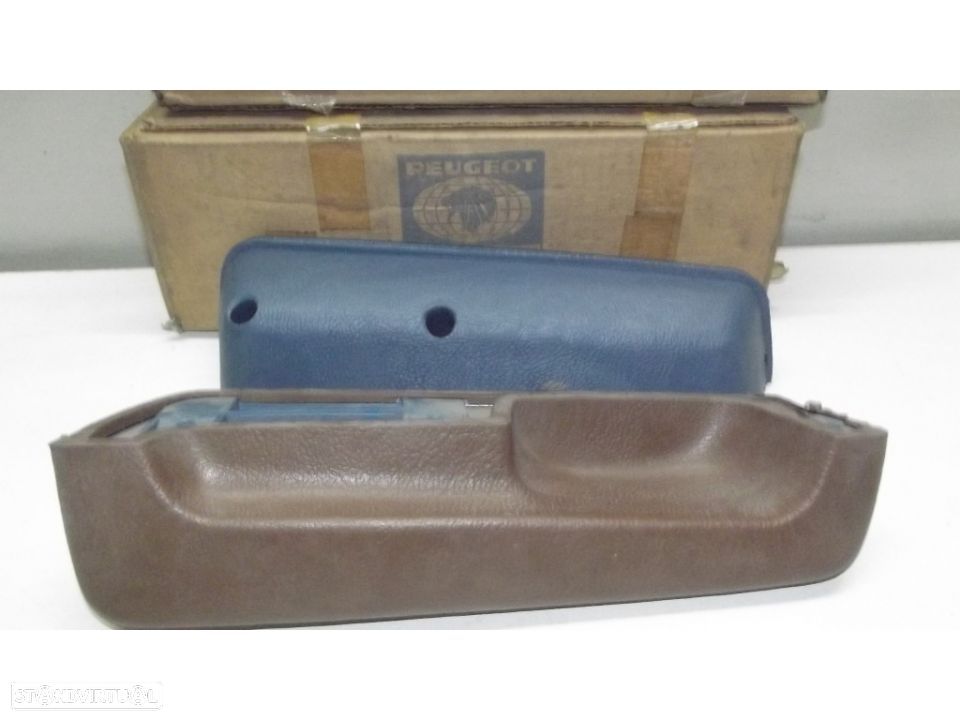 Peugeot 104 puxador porta lado direito novo e original - 3