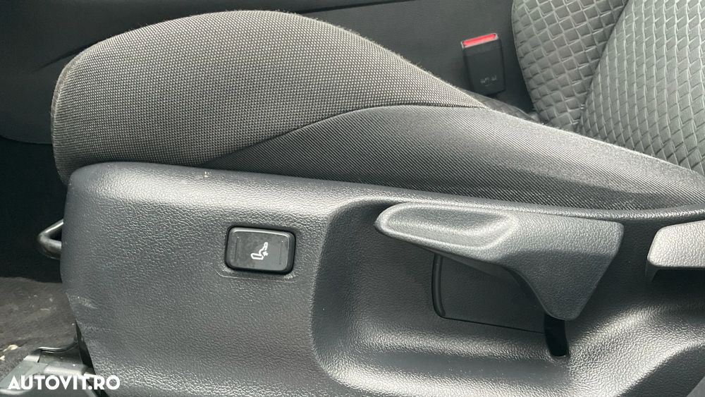 Toyota C-HR 2.0 Hybrid Business-Edition - 25