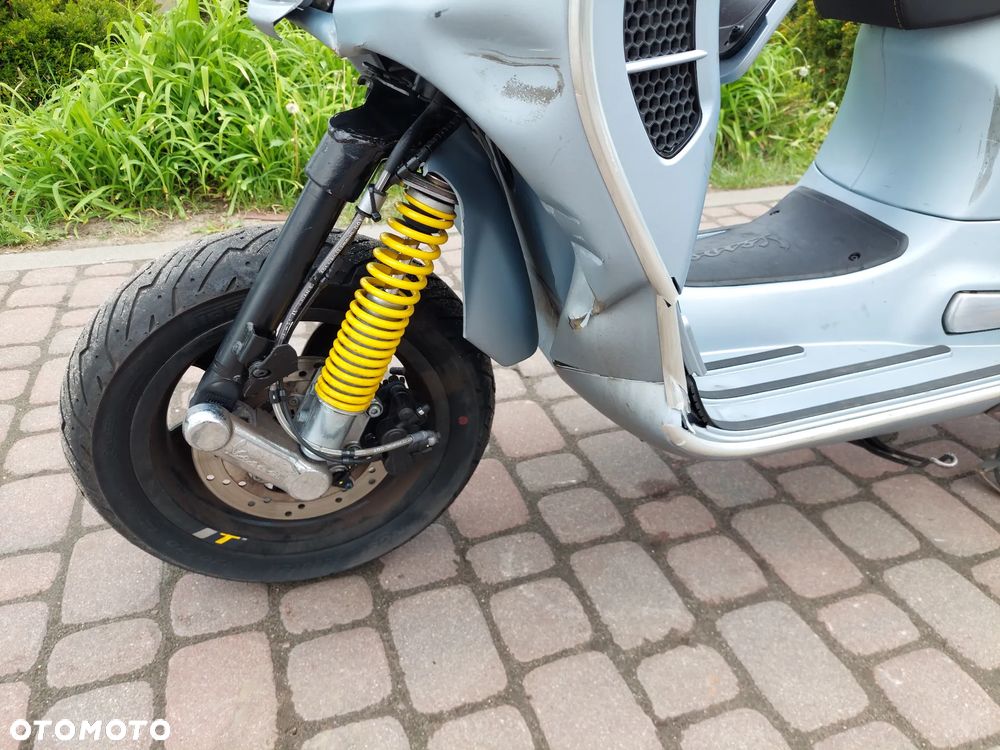 Piaggio Vespa - 15