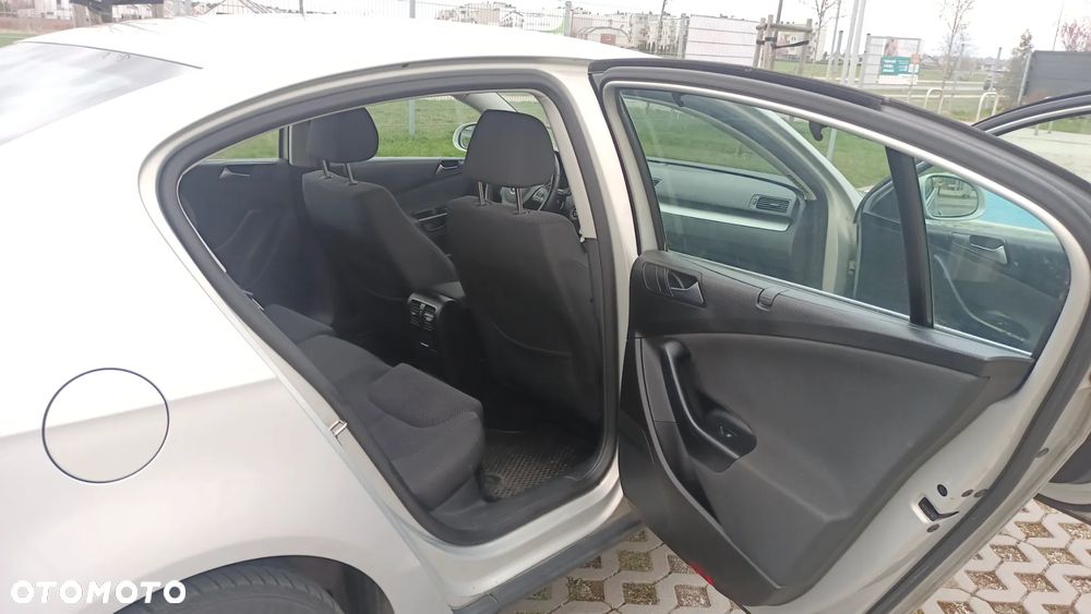 Volkswagen Passat 1.4 TSI Comfortline - 24