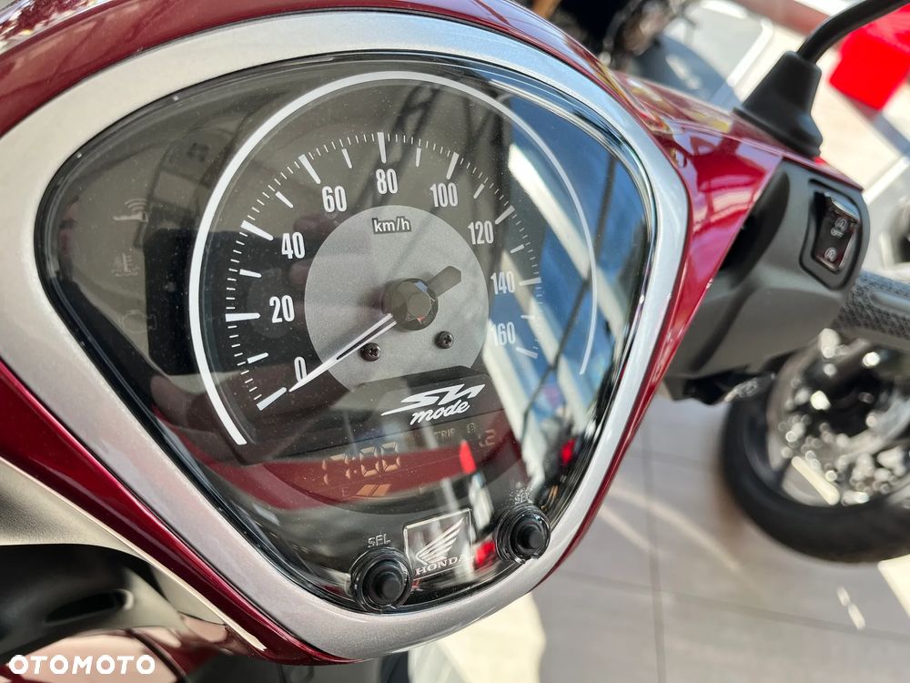Honda SH - 9