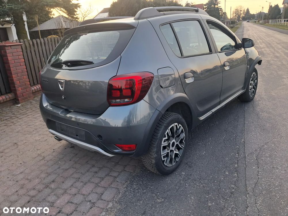 Dacia Sandero Stepway dCi 90 (S&S) Celebration - 4