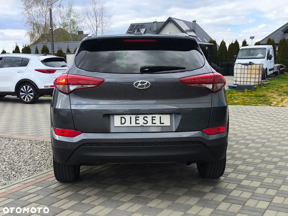 Hyundai Tucson 1.7 CRDI BlueDrive Style 2WD - 7