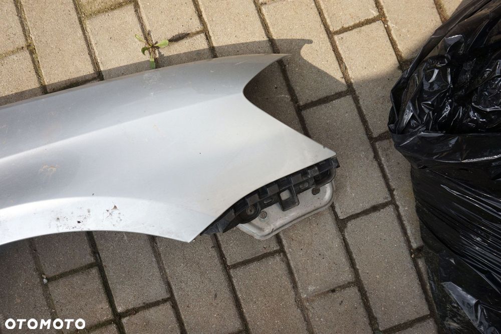 BŁOTNIK PRZEDNI PRAWY PASSAT B7 LA7W  SREBRNY VOLKSWAGEN 2010-2014 - 2