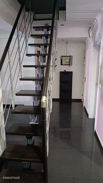 Casa T3 duplex camarate (fetais) - Grande imagem: 4/8