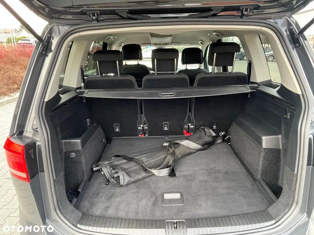 Volkswagen Touran 2.0 TDI SCR Comfortline - 9
