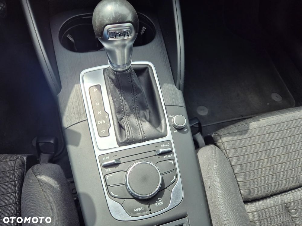 Audi A3 Sportback 2.0 TDI S tronic Attraction - 18