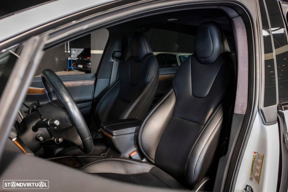 Tesla Model X Long Range - 35