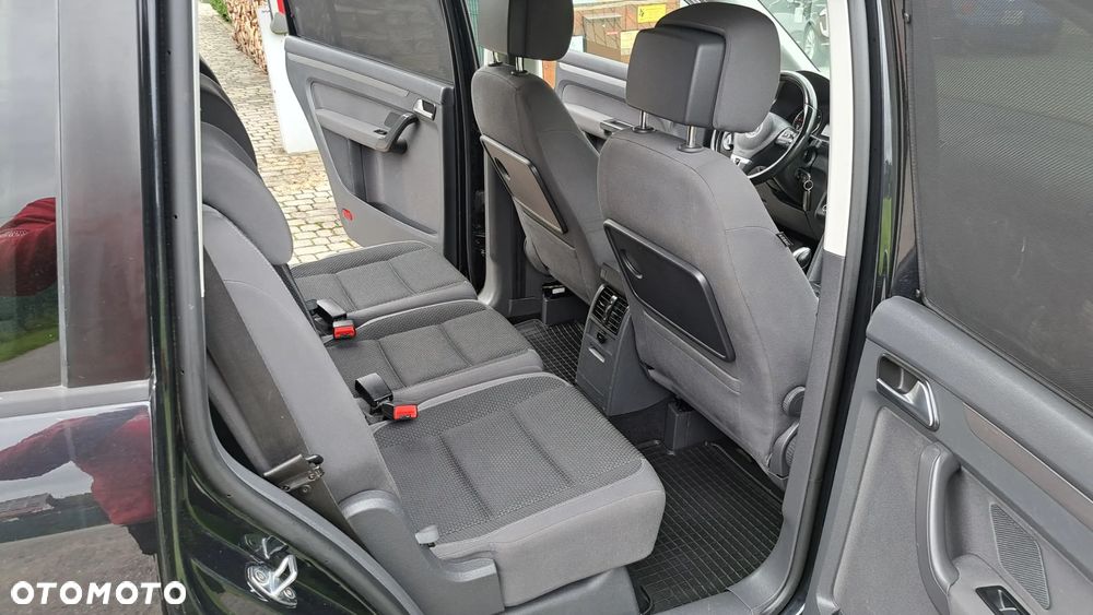 Volkswagen Touran 2.0 TDI DPF DSG Highline - 15