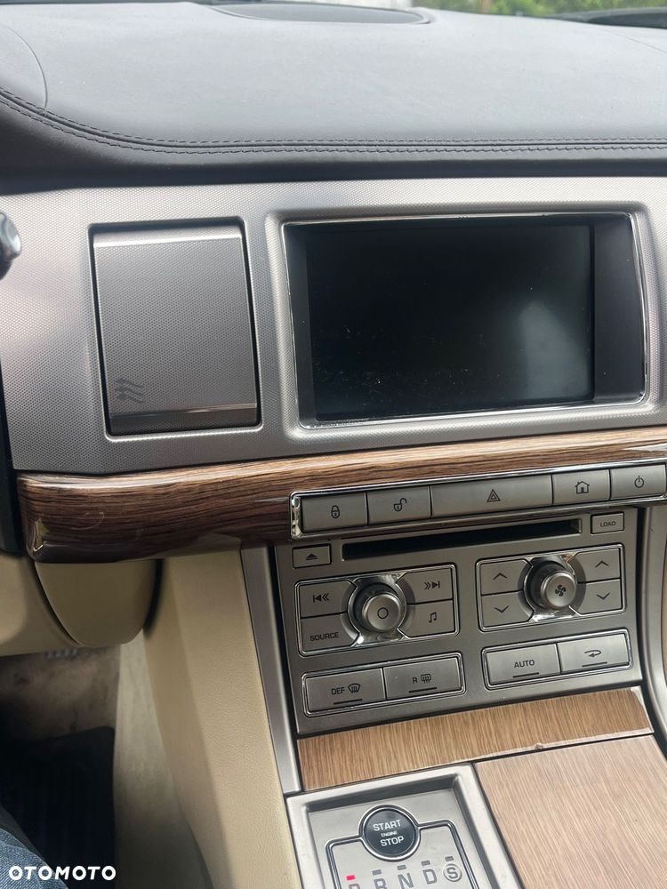 Jaguar XF 3.0 V6 D S Portfolio - 15