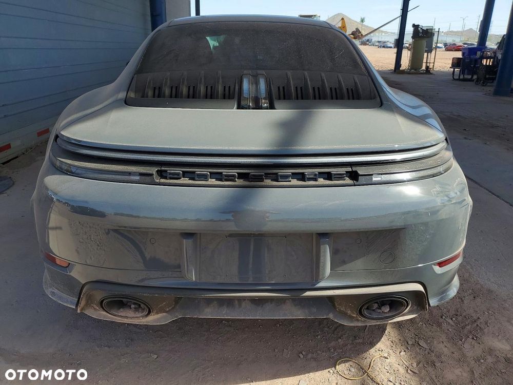 Porsche 911 Carrera PDK - 4