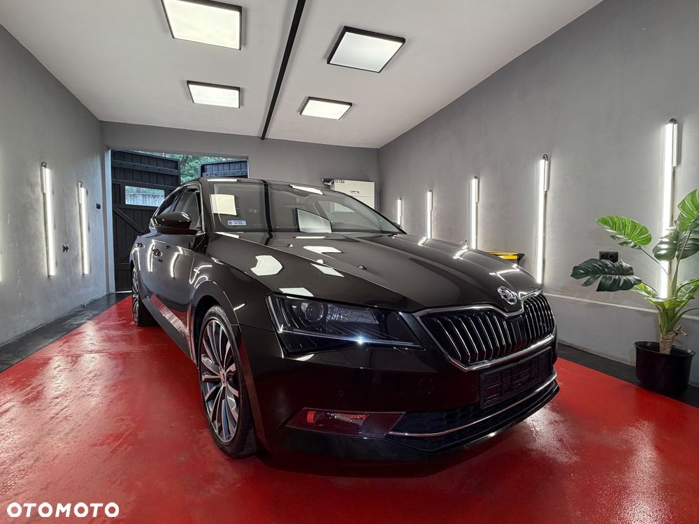 Skoda Superb 2.0 TDI 4x4 L&K DSG - 9