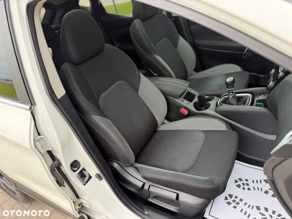 Nissan Qashqai 1.2 DIG-T N-Connecta EU6 - 32