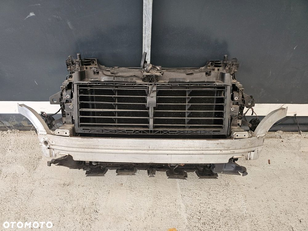 PAS PRZEDNI CHŁODNICE AUDI Q7 4M 3.0 TDI - 1