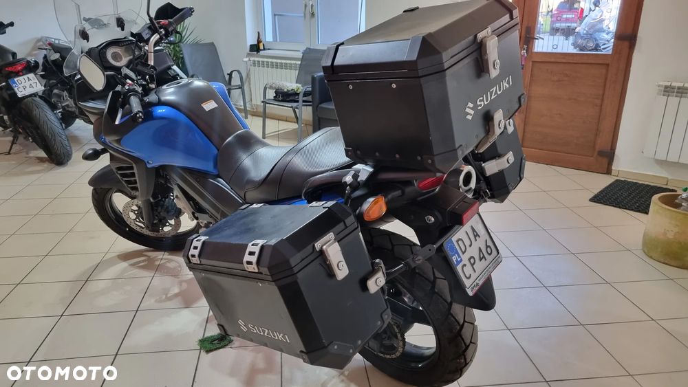Suzuki V-STROM - 4