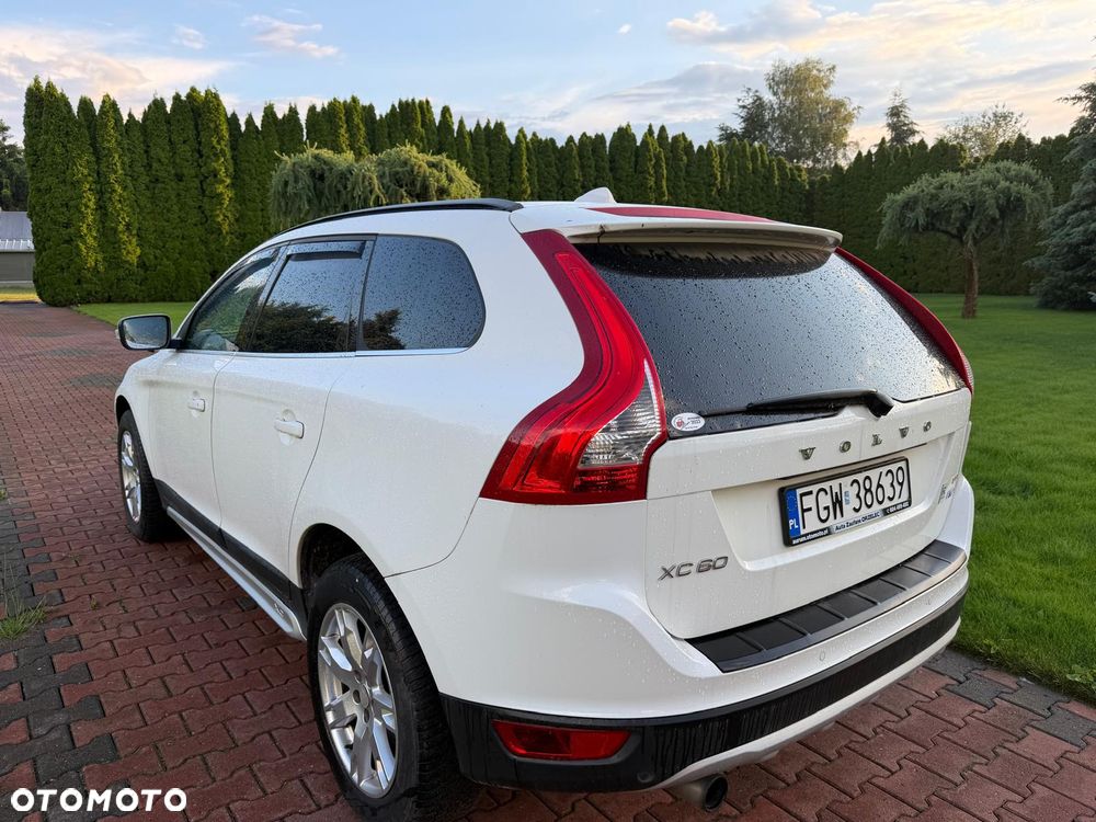 Volvo XC 60 D5 AWD Momentum - 17
