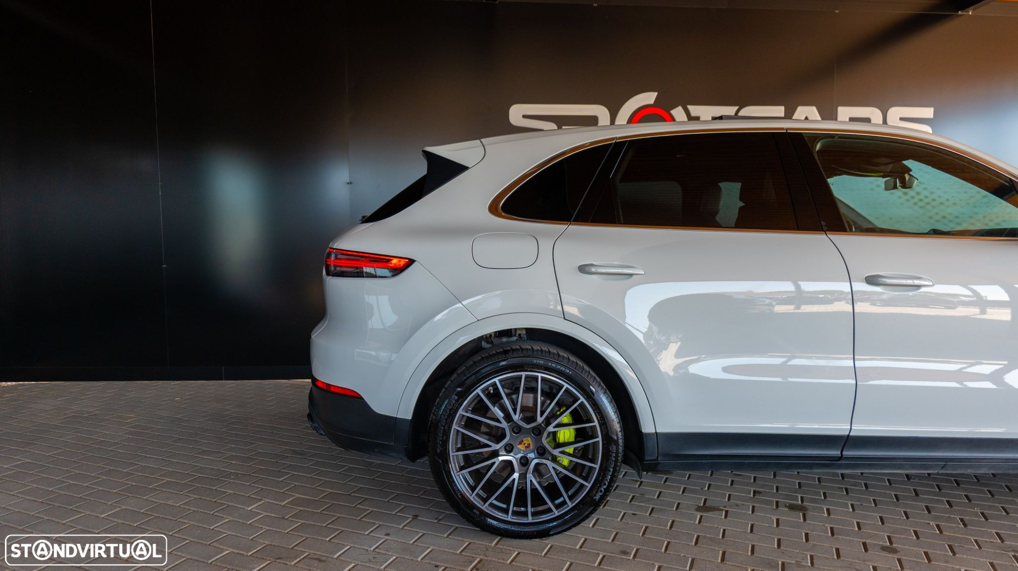 Porsche Cayenne E-Hybrid - 9
