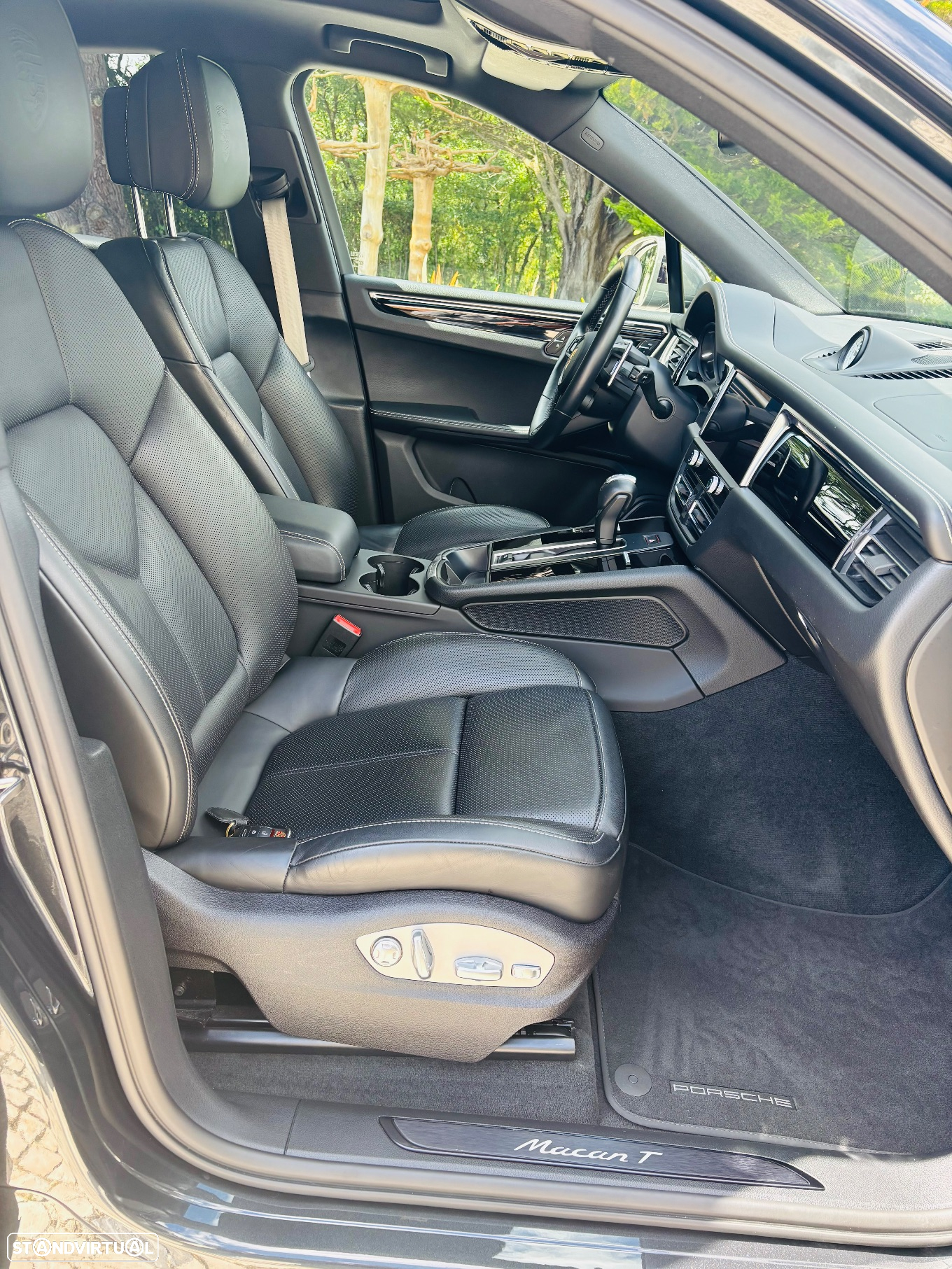 Porsche Macan T - 36