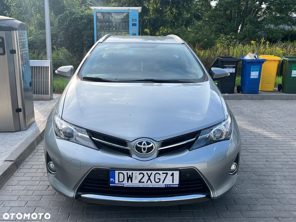 Toyota Auris - 2