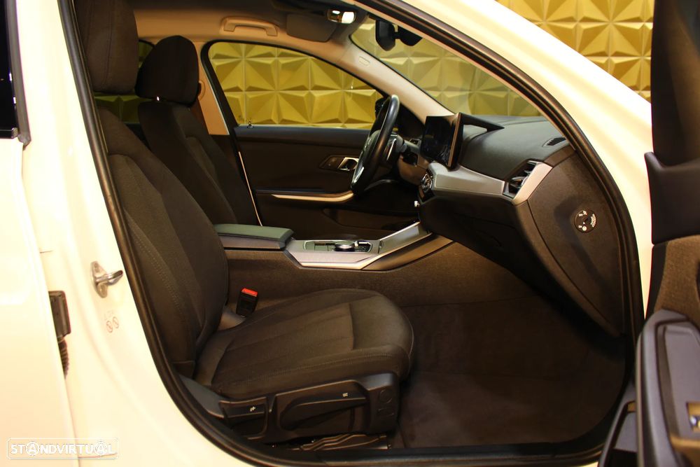 BMW 320 e Line Sport Auto - 17