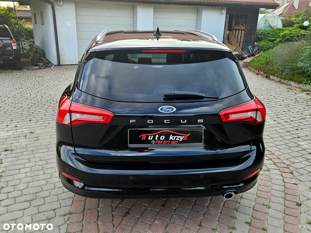Ford Focus Turnier 1.5 EcoBlue Start-Stopp-System TITANIUM - 12