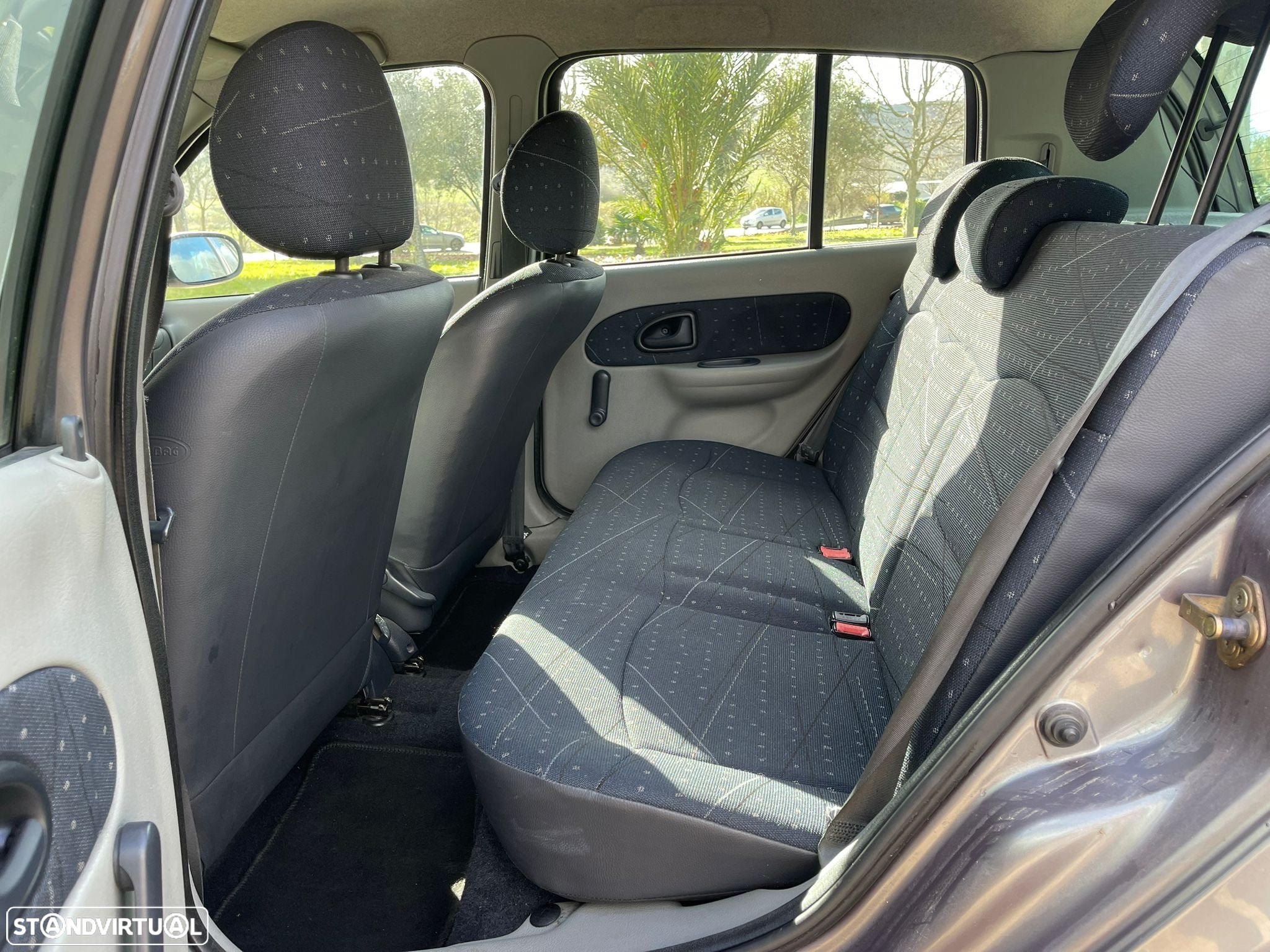 Renault Clio 1.2 Expression - 16