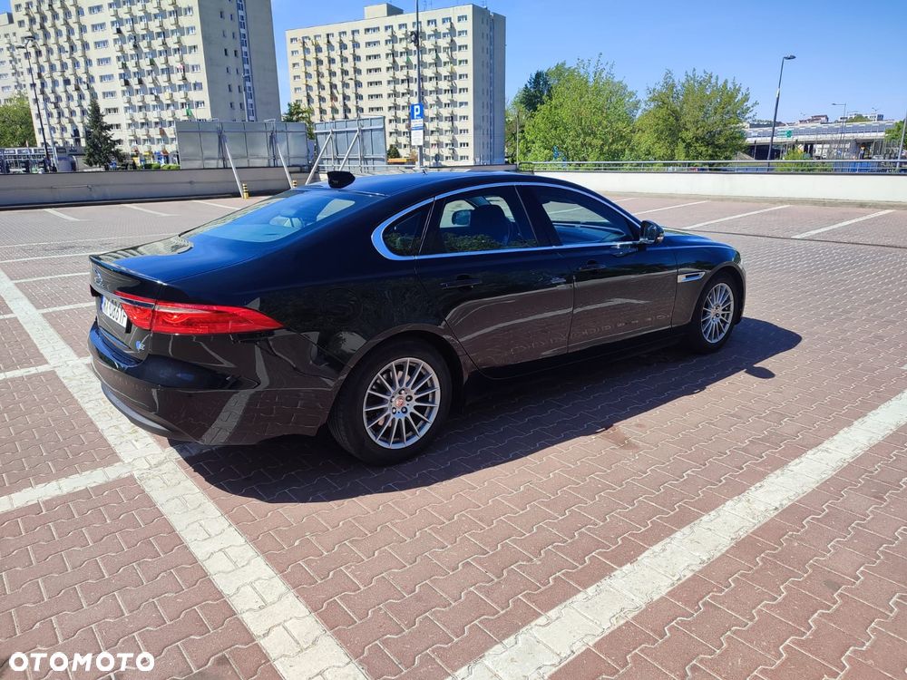 Jaguar XF 2.0 i4D Portfolio - 3