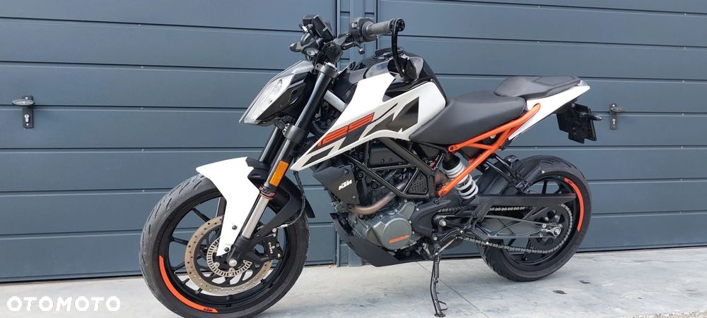 KTM Duke 125 - 21